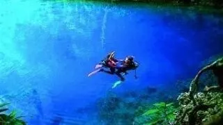 Nanda Blue Hole, Vanuatu - abisul de azur