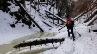 Cascada de gheata din Valea lui Stan