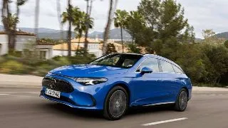 Tehnologia Plug-in Hybrid: Cum schimba software-ul experienta de condus in 2026